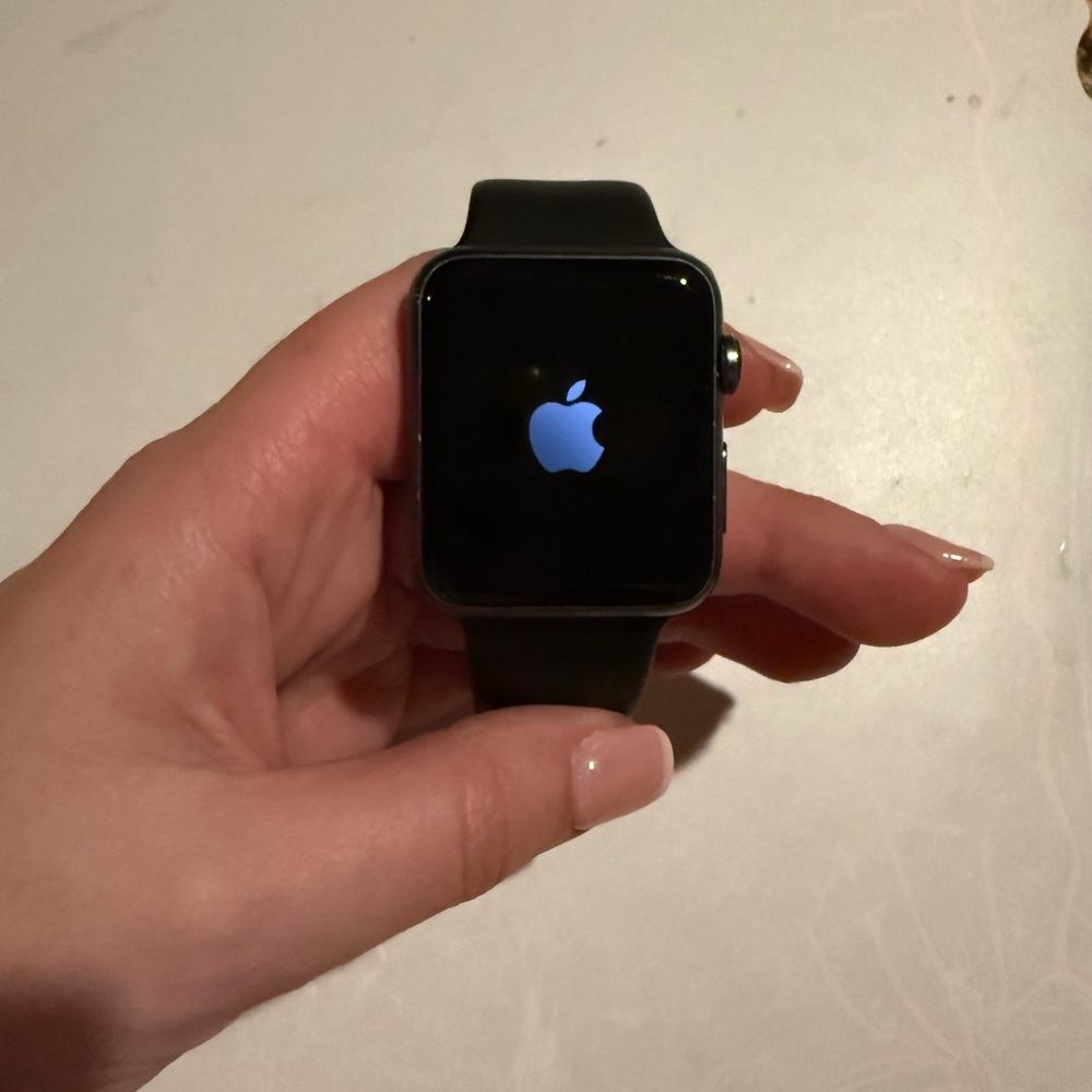 Apple Watch 42mm Aluminum Case 7000 Series (1st Generation) Sport